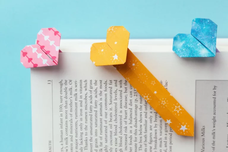 How to Fold an Origami Heart Bookmark