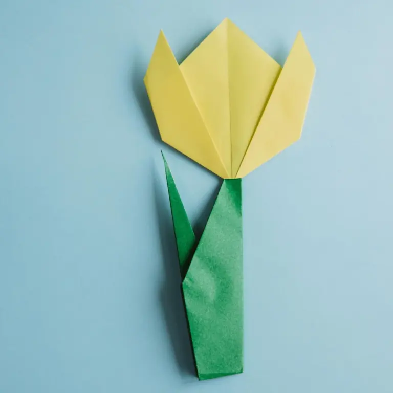 How to Make an Origami Flat Flower – Flat Tulip