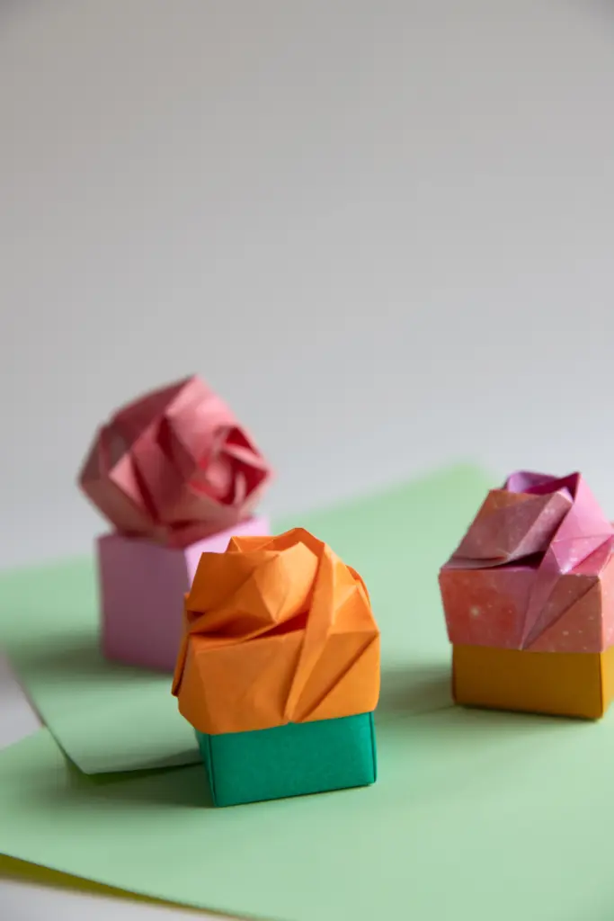 origami blossom rose box| origamiok.com