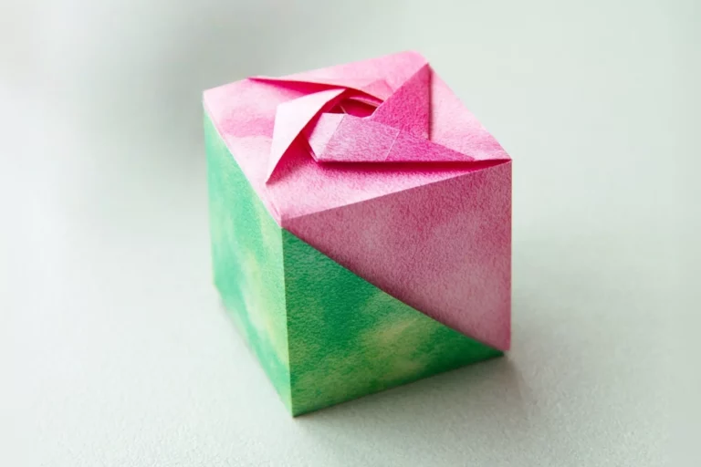 How to Fold an Origami Rose Box