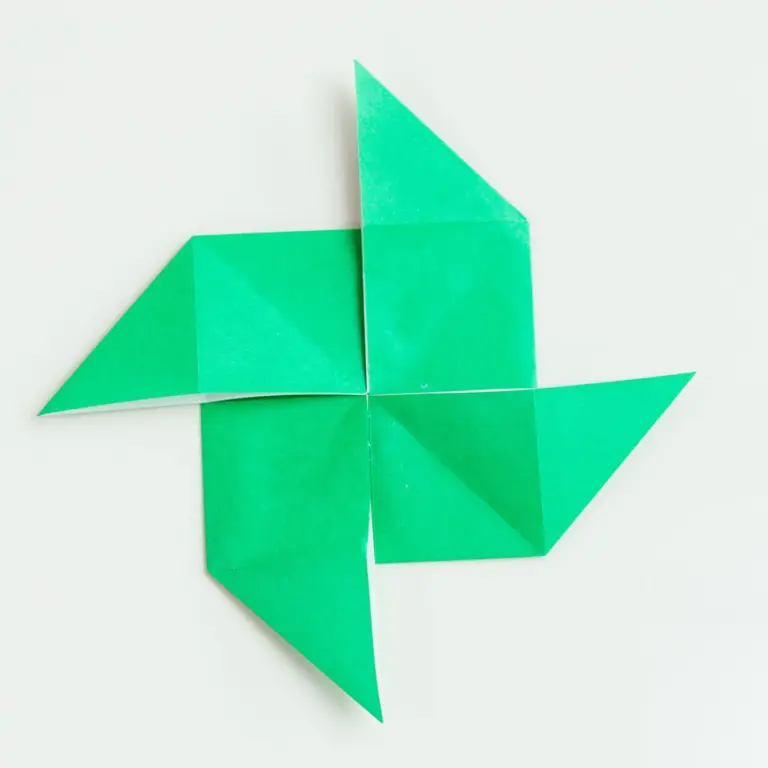 How to Make an Origami Pinwheel