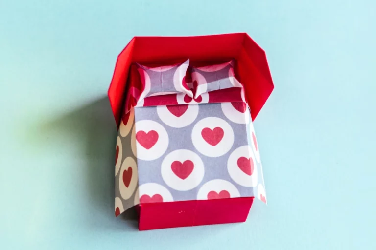 How to Make an Origami Bed