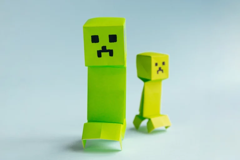 How to Make an Origami Minecraft Creeper