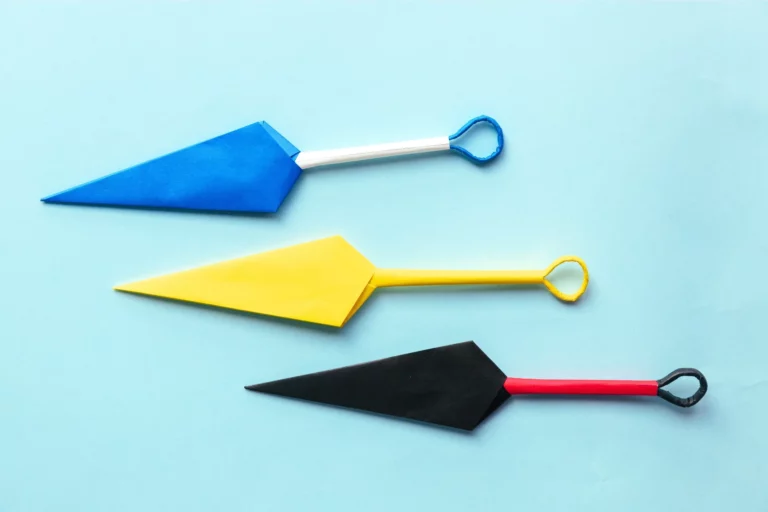How to Make an Origami Kunai