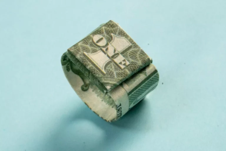 Easy Dollar Bill Origami Ring Instruction